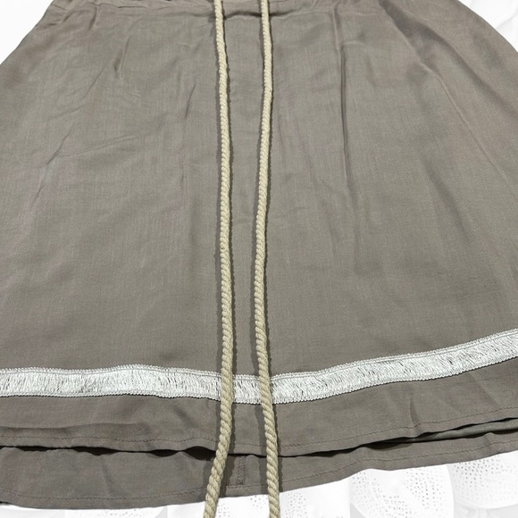 Cute Tan Skirt With Rope Drawstring. - Picture 3 of 14
